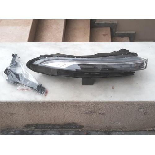 SAĞ ÜST FAR SİNYAL HYUNDAI BAYON 2021-2026