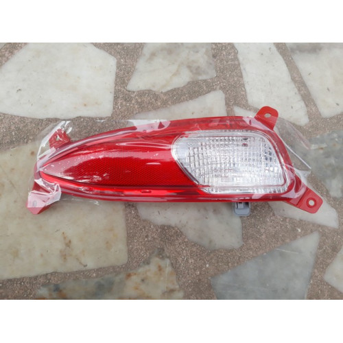 ARKA TAMPON REFLEKTÖRÜ VE SİS FARI SAĞ HYUNDAI İ20 2018-2020