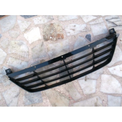 Çıkma ÖN TAMPON ORTA IZGARASI HYUNDAI İX35 2011-2015