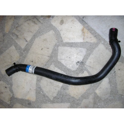 RADYATÖR ÜST HORTUMU 1.6 DİZEL MANUEL OTOMATİK HYUNDAI İ30 2008-2012